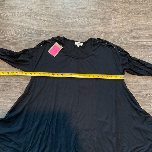 NWT UMGEE USA Round Neck Tunic Top Women's Criss Cross Lace Up Black Size Medium - Picture 6 of 7